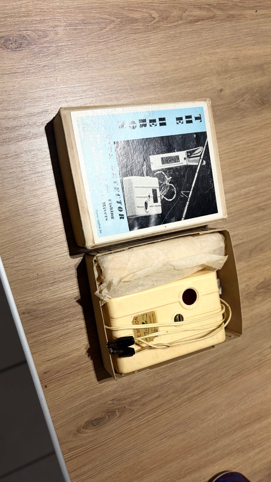 Vintage Auger Accessories The Heron bite detector in original box